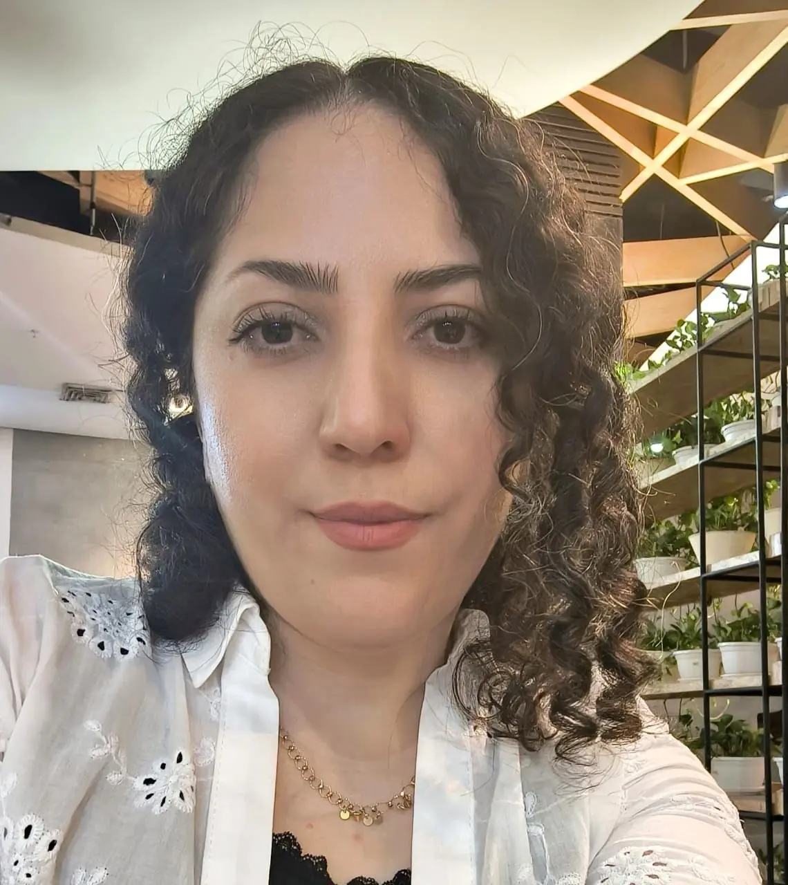 زهره کشاورز